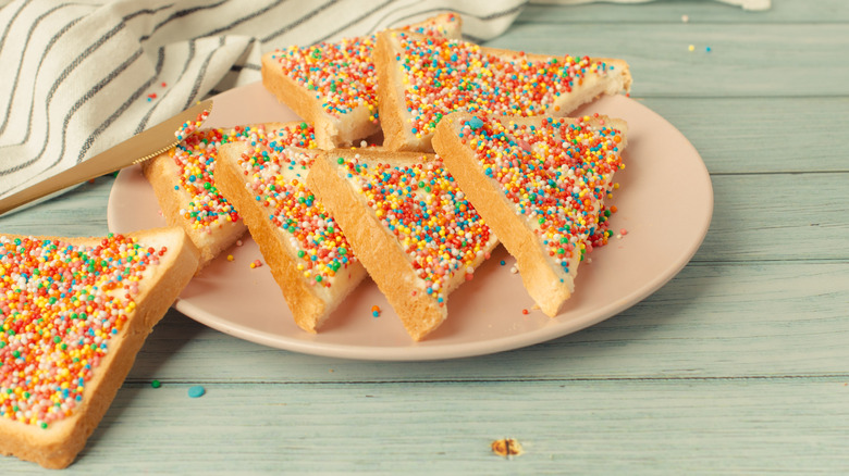 fairy-bread-makanan-ringan-penuh-warna